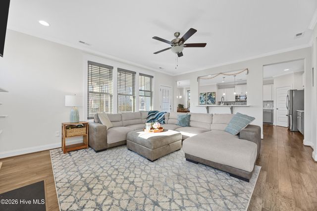 812 W Craftsman Way, Hampstead, NC 28443