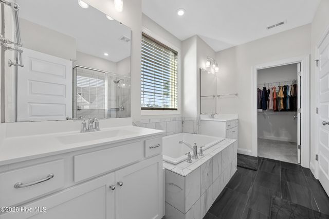 812 W Craftsman Way, Hampstead, NC 28443