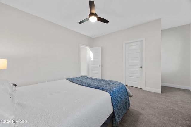 812 W Craftsman Way, Hampstead, NC 28443