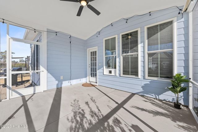 812 W Craftsman Way, Hampstead, NC 28443