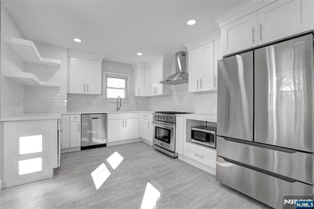 384 W Palisade Avenue, Englewood, NJ 07631