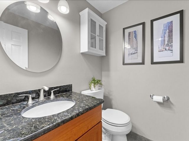 30 Alprilla Farm Rd, Hopkinton, MA 01748