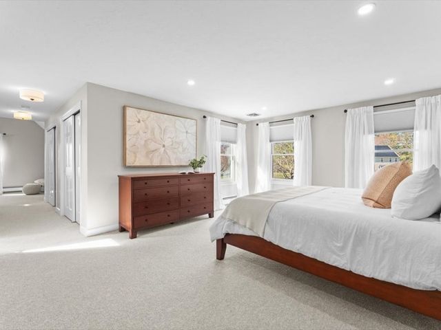 30 Alprilla Farm Rd, Hopkinton, MA 01748