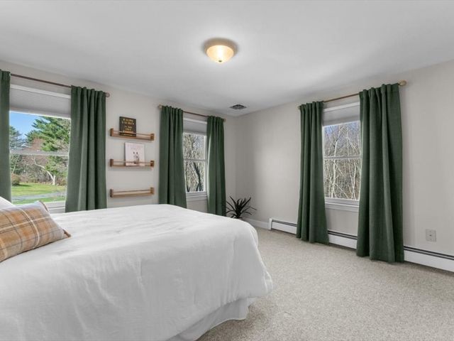 30 Alprilla Farm Rd, Hopkinton, MA 01748