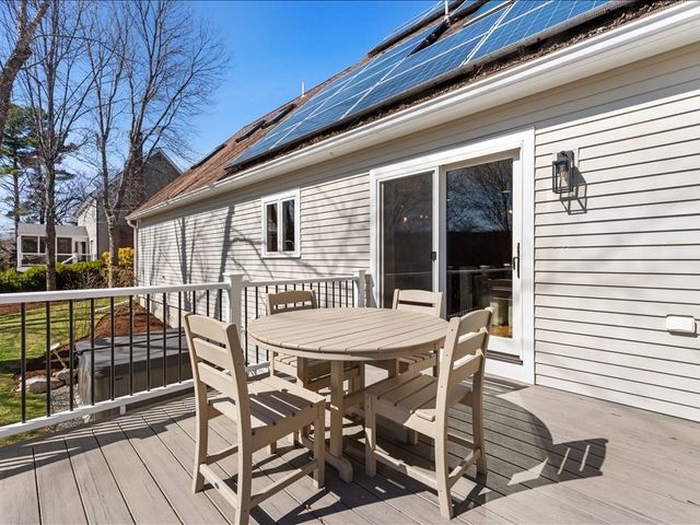 30 Alprilla Farm Rd, Hopkinton, MA 01748