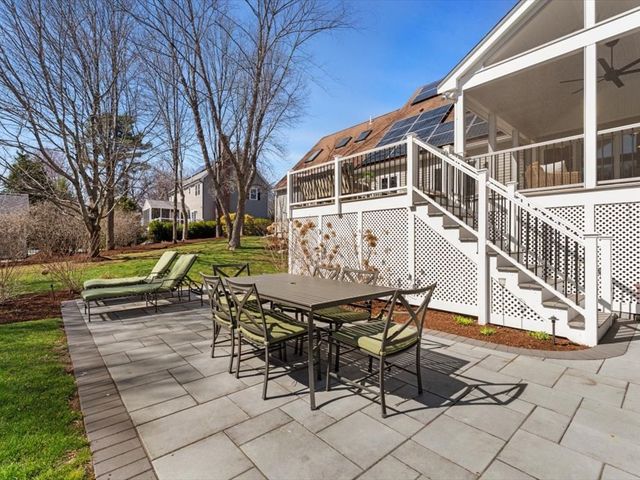30 Alprilla Farm Rd, Hopkinton, MA 01748