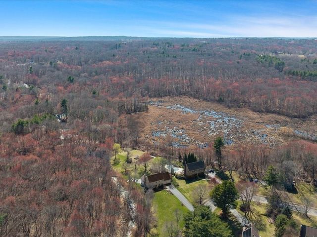 30 Alprilla Farm Rd, Hopkinton, MA 01748