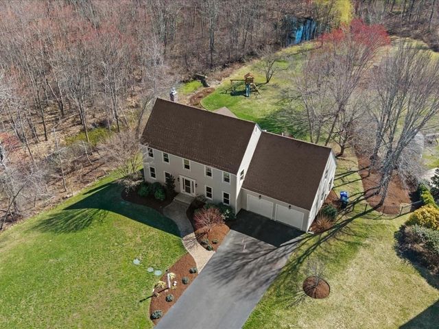 30 Alprilla Farm Rd, Hopkinton, MA 01748