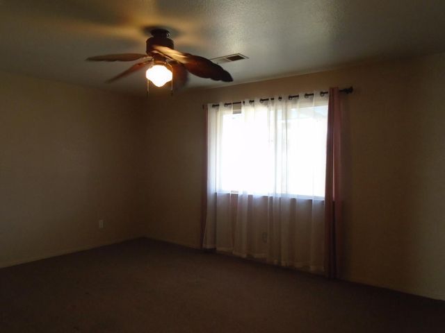 12066 Idaho Avenue, Hanford, CA 93230