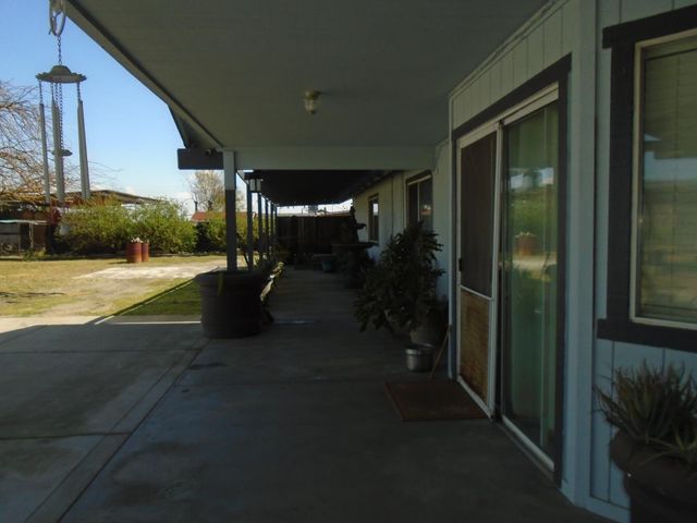 12066 Idaho Avenue, Hanford, CA 93230