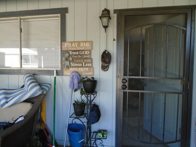 12066 Idaho Avenue, Hanford, CA 93230