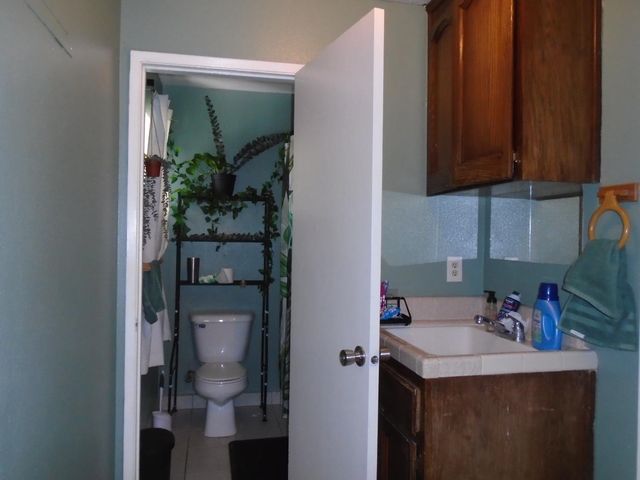 12066 Idaho Avenue, Hanford, CA 93230