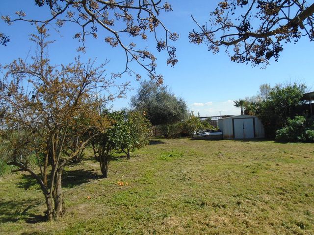 12066 Idaho Avenue, Hanford, CA 93230