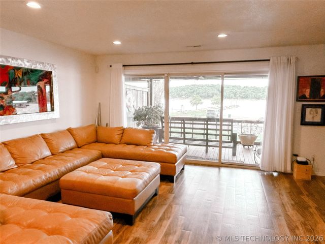 7020 Lakeshore Drive 20, Eufaula, OK 74432