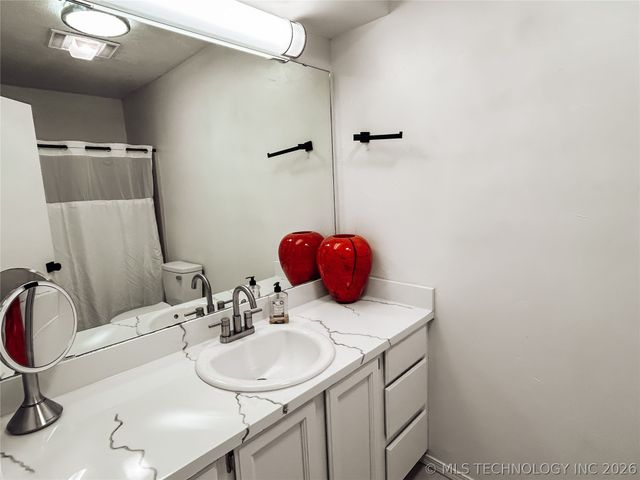 7020 Lakeshore Drive 20, Eufaula, OK 74432