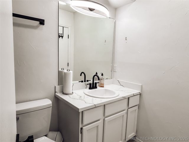 7020 Lakeshore Drive 20, Eufaula, OK 74432