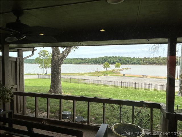 7020 Lakeshore Drive 20, Eufaula, OK 74432