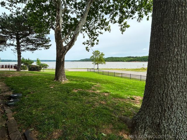 7020 Lakeshore Drive 20, Eufaula, OK 74432
