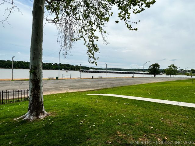 7020 Lakeshore Drive 20, Eufaula, OK 74432