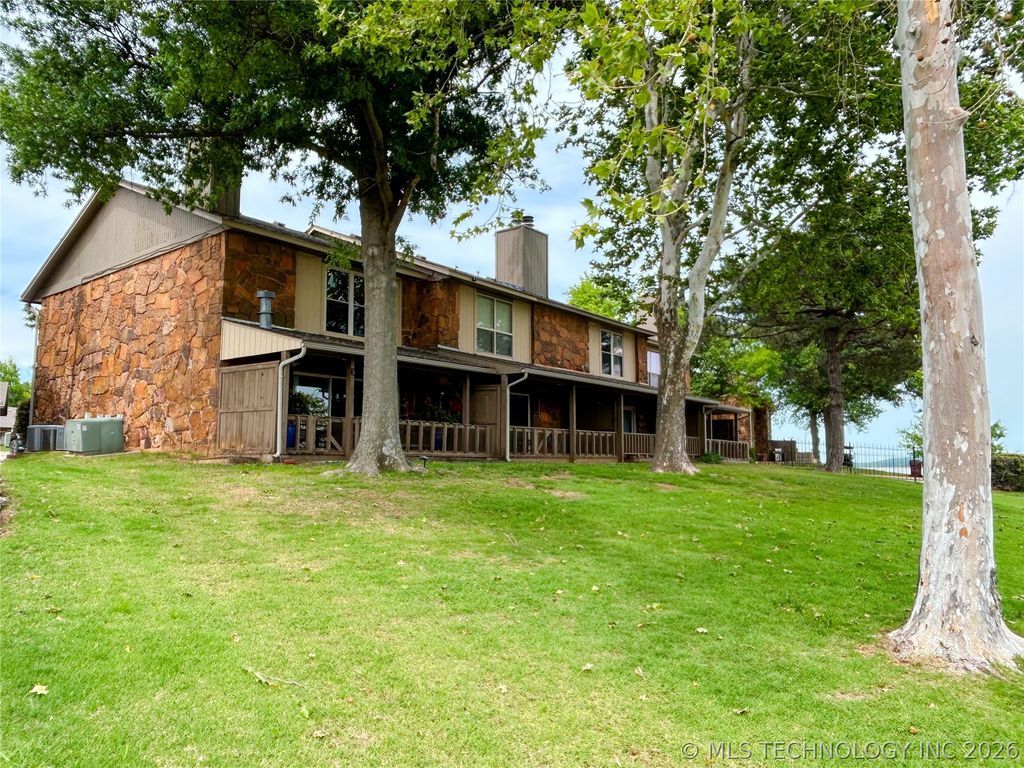 7020 Lakeshore Drive 20, Eufaula, OK 74432