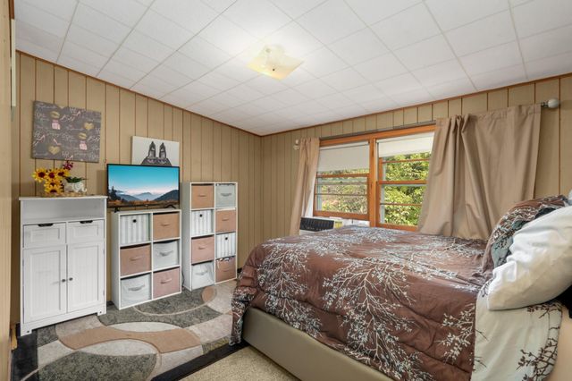 5330 Georgia Avenue N, Crystal, MN 55428