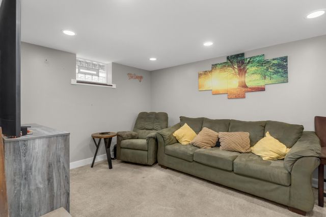 5330 Georgia Avenue N, Crystal, MN 55428