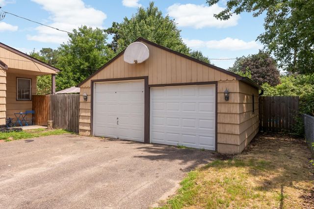 5330 Georgia Avenue N, Crystal, MN 55428