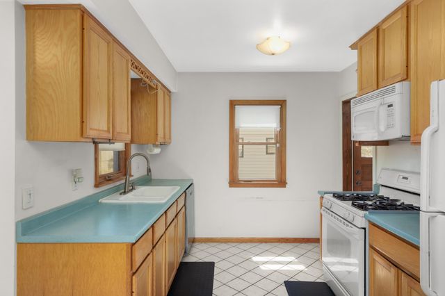5330 Georgia Avenue N, Crystal, MN 55428