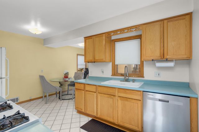 5330 Georgia Avenue N, Crystal, MN 55428