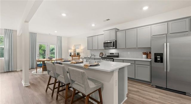 47 Weymouth Drive, Locust Grove, GA 30248