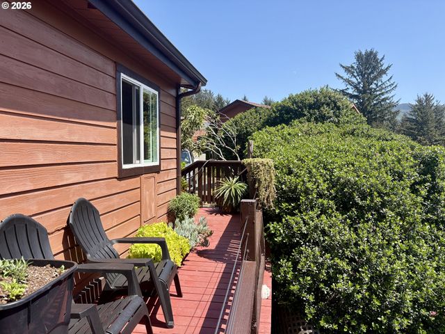 19921 WHALESHEAD Rd OV9, Brookings, OR 97415