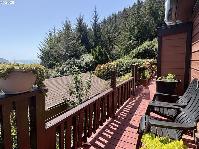 19921 WHALESHEAD Rd OV9, Brookings, OR 97415