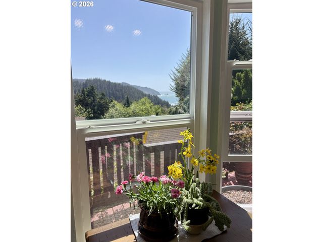 19921 WHALESHEAD Rd OV9, Brookings, OR 97415