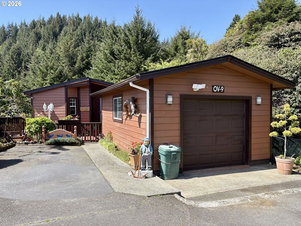 19921 WHALESHEAD Rd OV9, Brookings, OR 97415