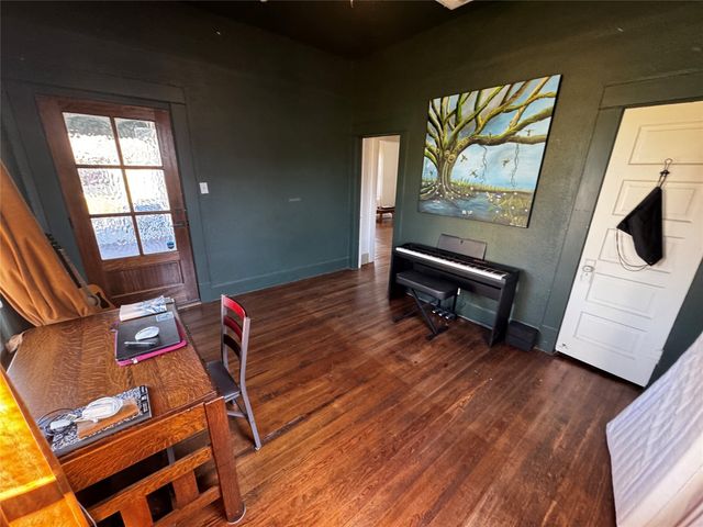 1802 Seevers Avenue, Dallas, TX 75216