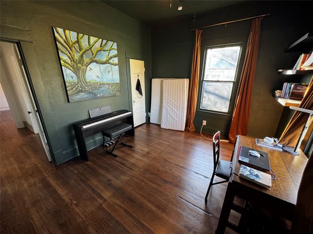 1802 Seevers Avenue, Dallas, TX 75216