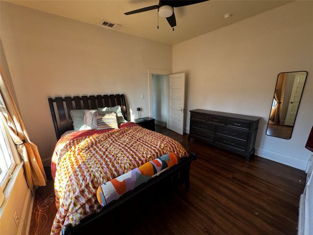 1802 Seevers Avenue, Dallas, TX 75216