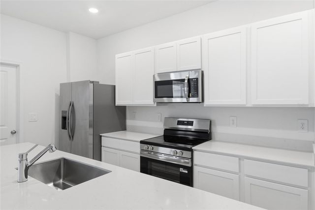 2228 RED SUN STREET, Apopka, FL 32703