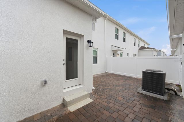 2228 RED SUN STREET, Apopka, FL 32703