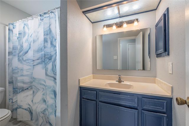 10215 Kirkwren Drive, Houston, TX 77089