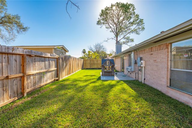 10215 Kirkwren Drive, Houston, TX 77089