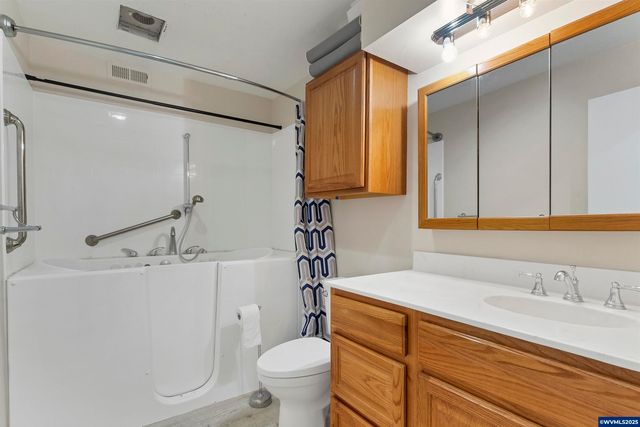 33844 Sunnyview Dr NE, Albany, OR 97322