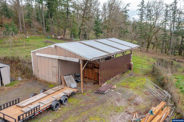 33844 Sunnyview Dr NE, Albany, OR 97322