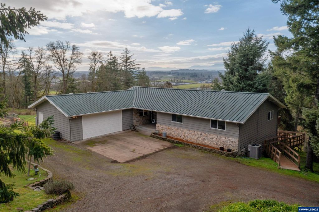 33844 Sunnyview Dr NE, Albany, OR 97322