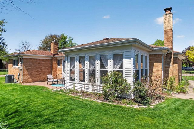 42159 Mac Rae Drive, Sterling Heights, MI 48313