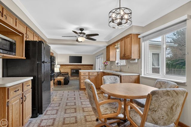 42159 Mac Rae Drive, Sterling Heights, MI 48313