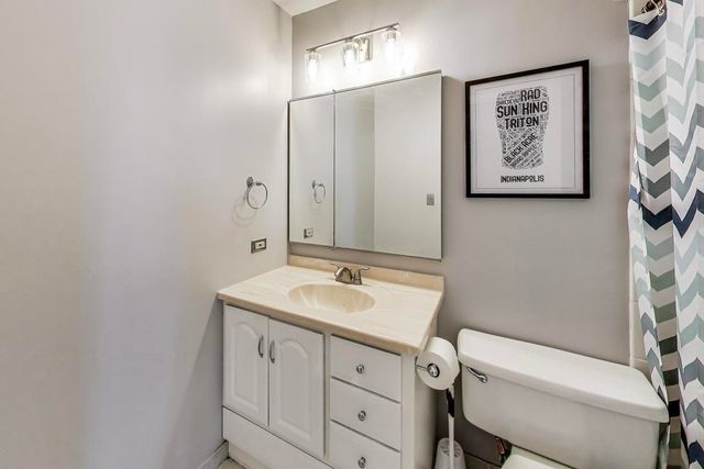 1122 N Clark Street 3304, Chicago, IL 60610