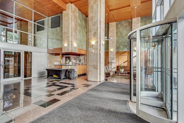 1122 N Clark Street 3304, Chicago, IL 60610
