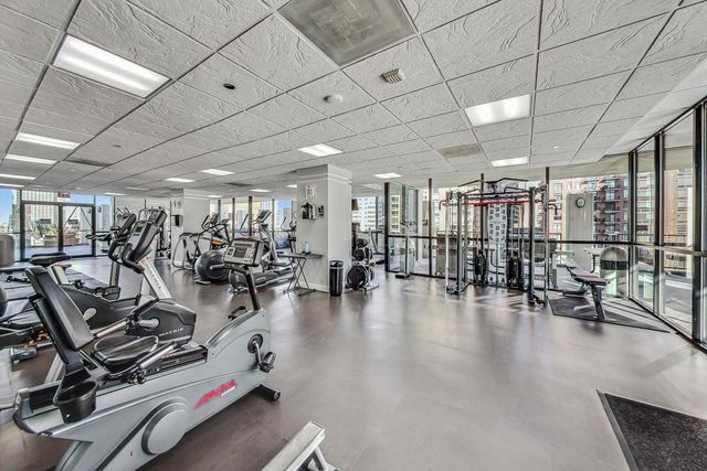 1122 N Clark Street 3304, Chicago, IL 60610