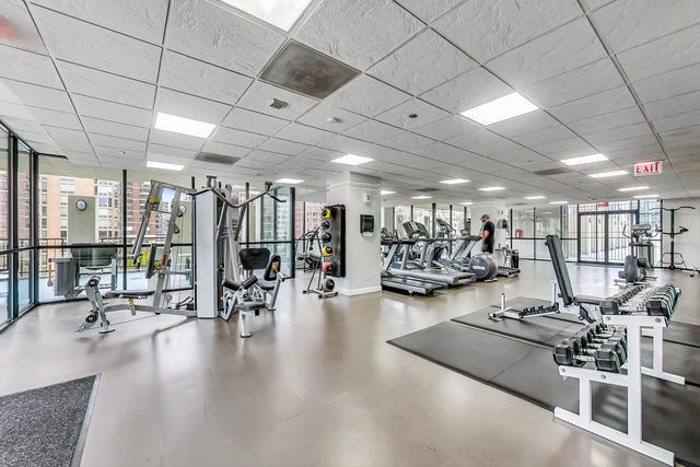 1122 N Clark Street 3304, Chicago, IL 60610